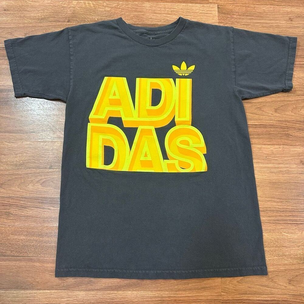Adidas Short Sleeve Active T-shirt Gray Yellow Sport Shirt | Men Size Small